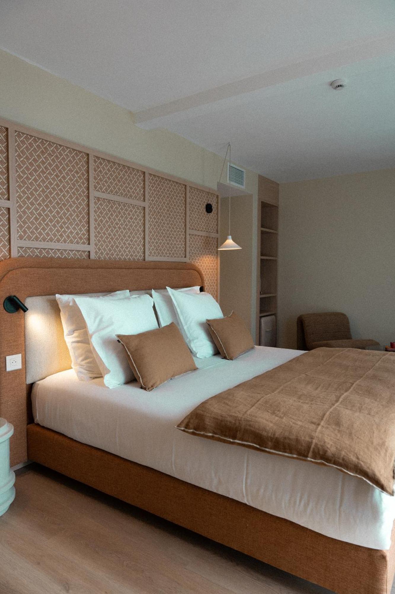 Hotel Roc Seven 3*