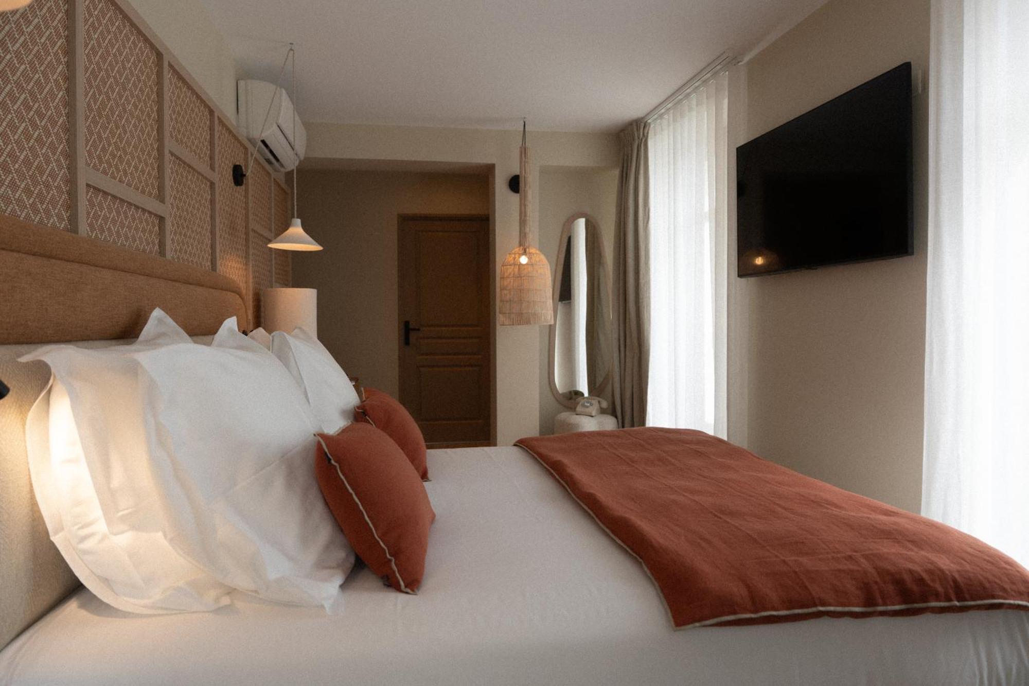 Roc Seven Hotel